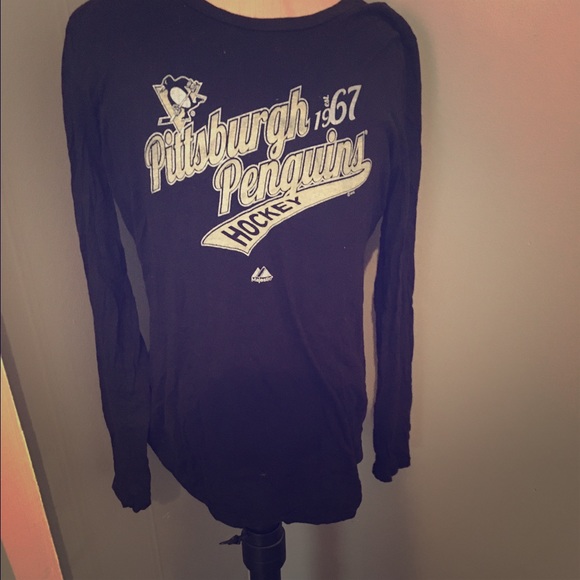 Pittsburgh Penguins long sleeved t