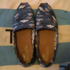 Toms