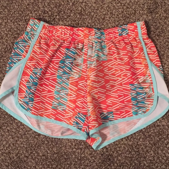 3/$20👠 Xersion running shorts