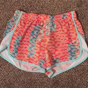 3/$20👠 Xersion running shorts