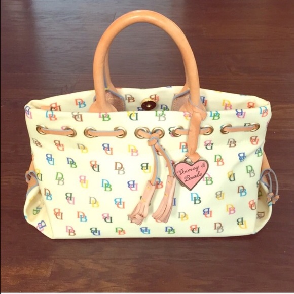 🍒Authentic Dooney & Bourke Handbag