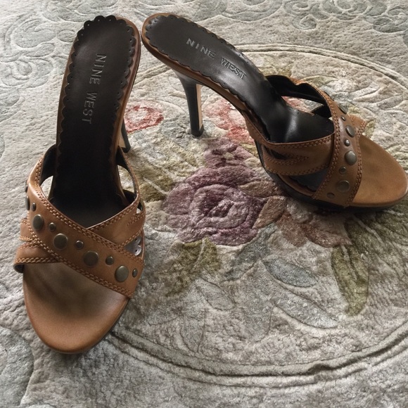 Nine west shoes.