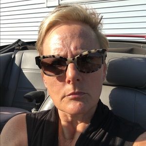 Meet your Posher, Joyce