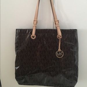 Michael kors tote