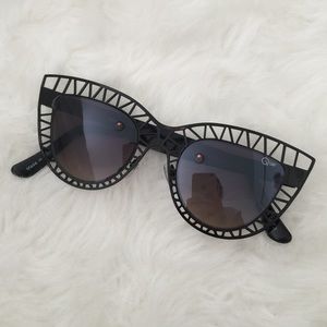 Quay Steel Cat Sunglasses