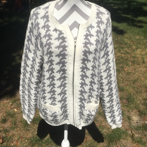 Houndstooth sweater