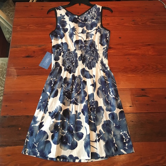 SOLD NWT Simply Vera Wang dress size small - Picture 2 of 3
