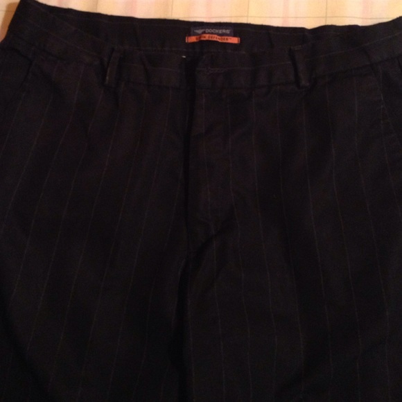 Cute Levi Docker dress pants with tapered legs