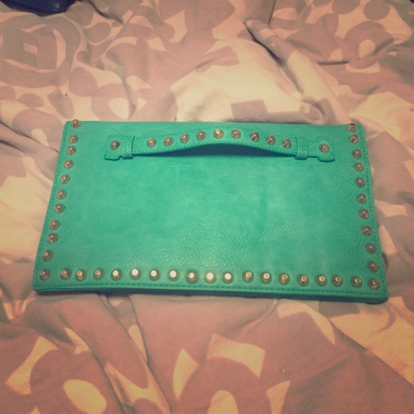 Green clutch
