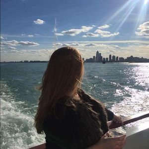 Meet your Posher, Denisa