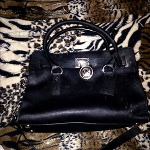 Black leather Hamilton Michael kors purse