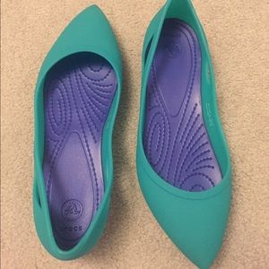 Crocs Rio Flat in teal. Only worn once!