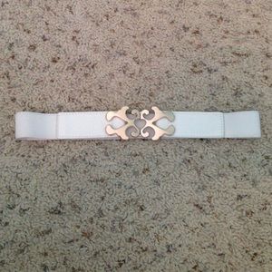 White stretchy belt