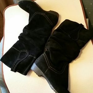 Must Go!  Sofft Brand Suede Boots