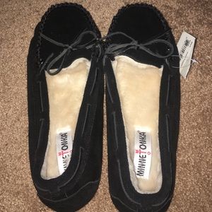 Minnetonka Black Moccasins
