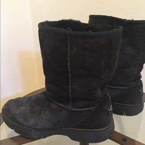 UGG Ultimate Short Boot