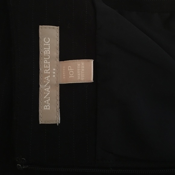 Banana Republic Petite Pencil Skirt - Picture 2 of 2