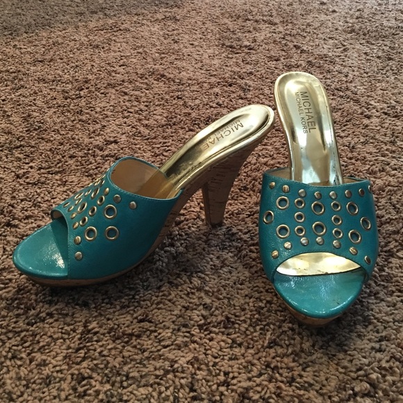 Michael Kohs sandals