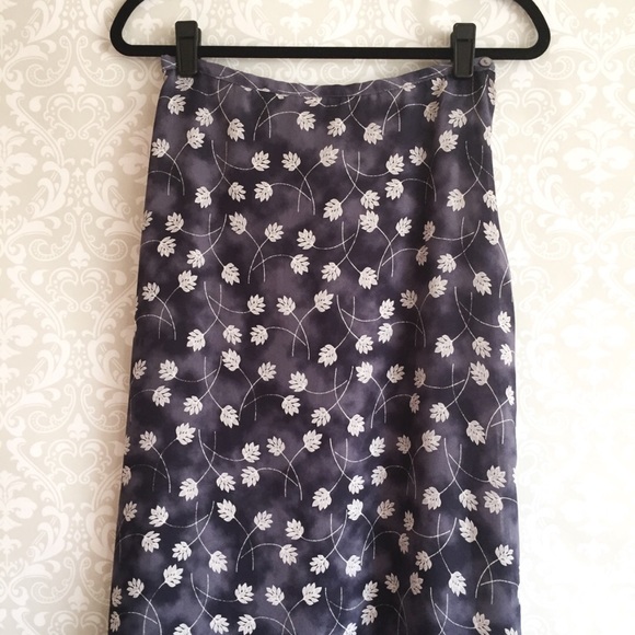 Floral Maxi Skirt - Picture 3 of 3