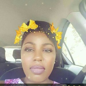 Meet your Posher, Roseline