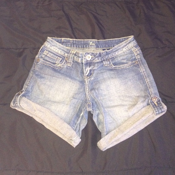 Cropped Denim shorts