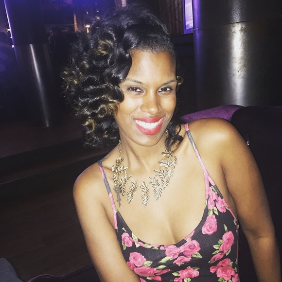 💋Meet your Posher, Crystal💋 - Picture 3 of 4