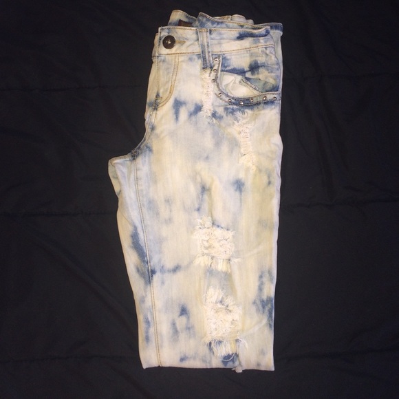 Distressed Bleached Jeans