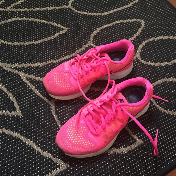 Nike running shoes pink 6.5