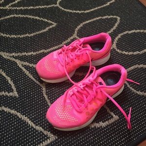 Nike running shoes pink 6.5
