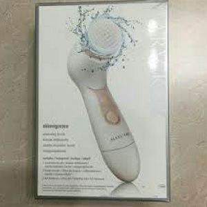 Skinvigorate Cleansing Brush