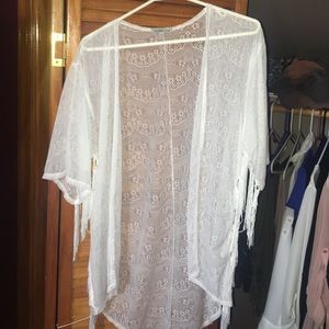 🌟 NEW! White lace Kimono🌟