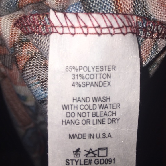 ‼️ONLY 1 LARGE LEFT‼️🎉HP🎉AZTEC SWING DRESS - Picture 4 of 4