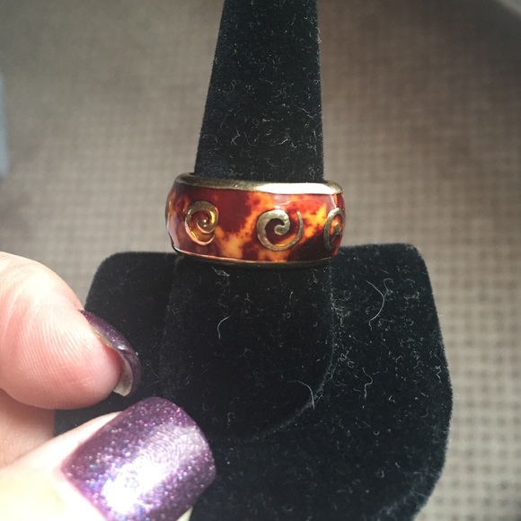 Tortoise scroll ring