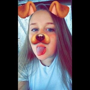 Meet your Posher, Hollie