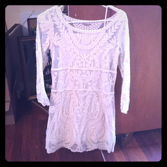 Long sleeve cream lace express dress
