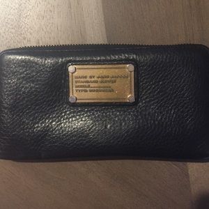 Marc by Marc Jacobs Classic Q wallet in black
