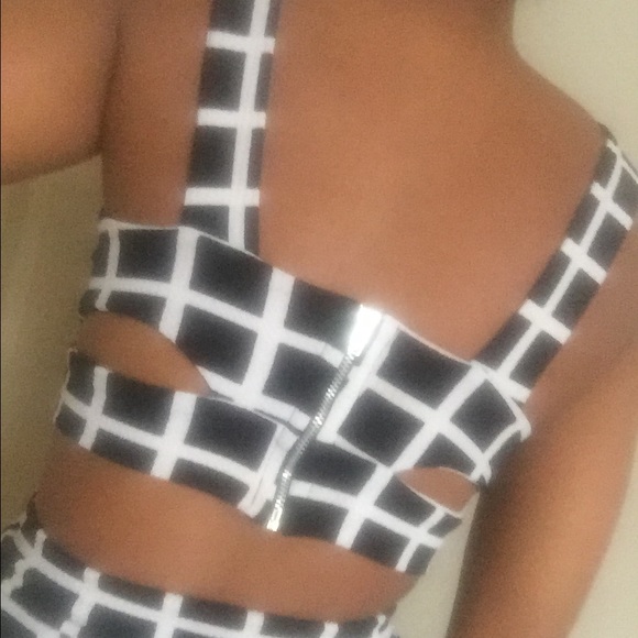 2 piece body con fit. - Picture 2 of 3