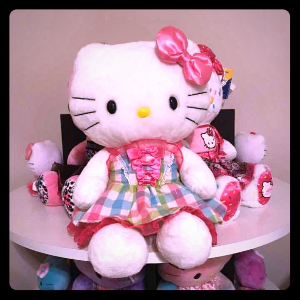 Hello Kitty Build A Bear !
