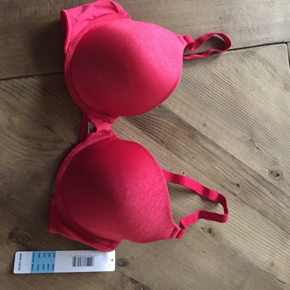 BNWT gorgeous red dkny bra 36C