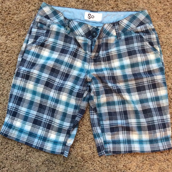 Plaid Bermuda shorts