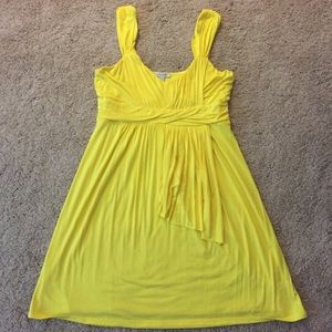 Beautiful yellow dress!