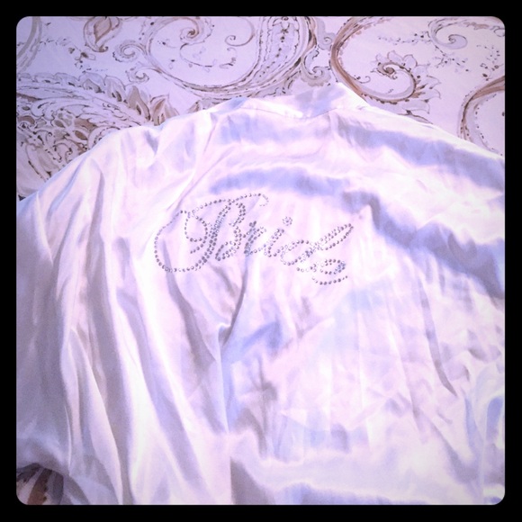 VS bride robe