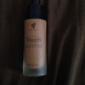 Younique Liquid Foundation in Chenille