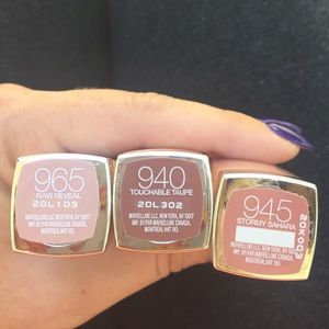 Maybelline Nudes lipstick bundle