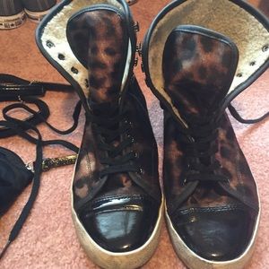 Sam Edelman black/ cheetah sneakers. Size 6.5
