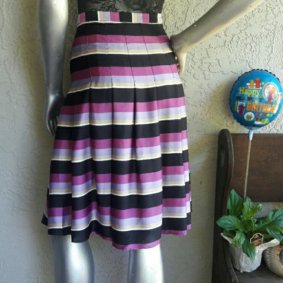 Emma James Petite Pleated Striped Silky Skirt Size 6P - Picture 3 of 3