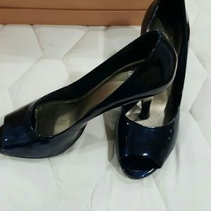 Navy blue leather heel