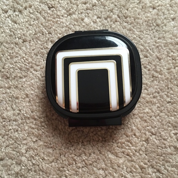 Mac holiday eyeshadow palette