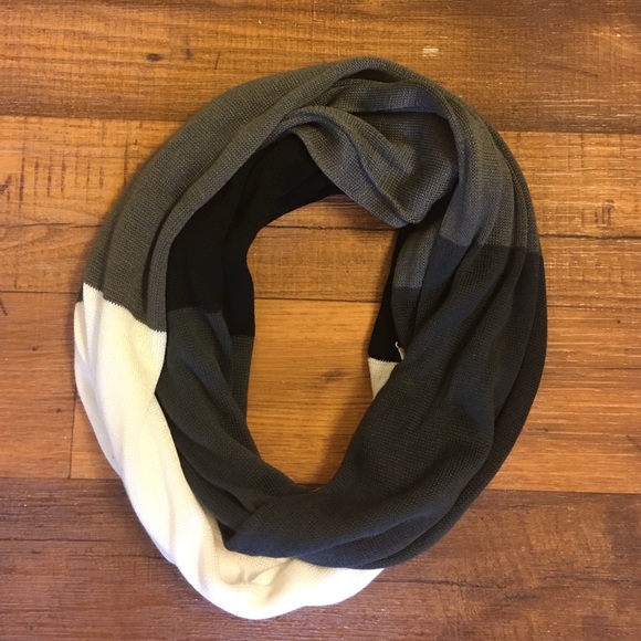 Black & White Infinity Scarf