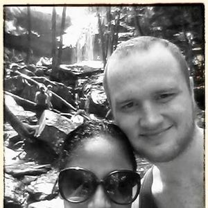 Meet your Posher, Fay